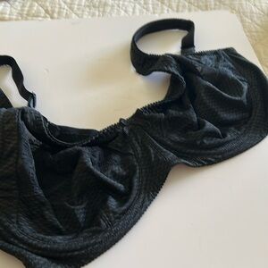 Breezies 38D Black Bra.  Style#A230909  EXCELLENT CONDITION